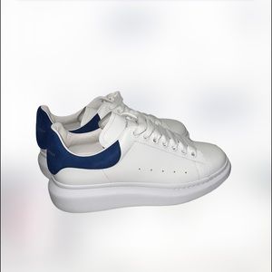 Size 39 (US 6) Oversize Alexander McQueeen sneakers